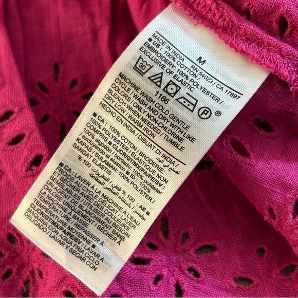 ❤️ Old Navy Fuchsia Ruffle Eye Lit Blouse M - Picture 6 of 9